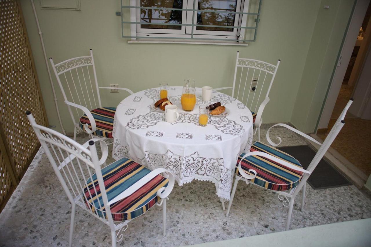 Aroura Homes Garden House 2Br 2Ba Free Parking Афины Экстерьер фото